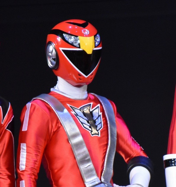 "Engine Sentai Go-Onger" - Go-On Red